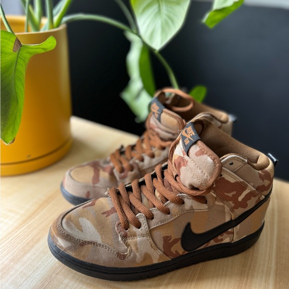 Nike SB Dunk Pro High Camo - Picture 1 of 2